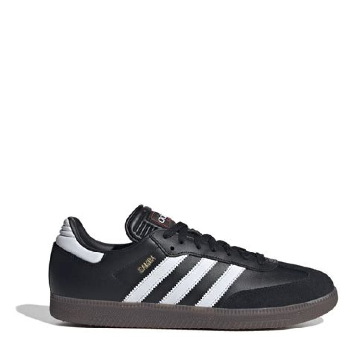 Are Adidas trainers made of leather?