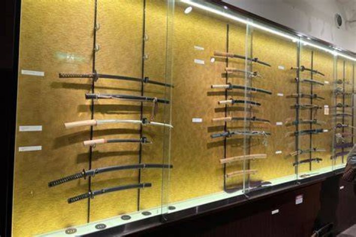 Are katanas legal in UK?