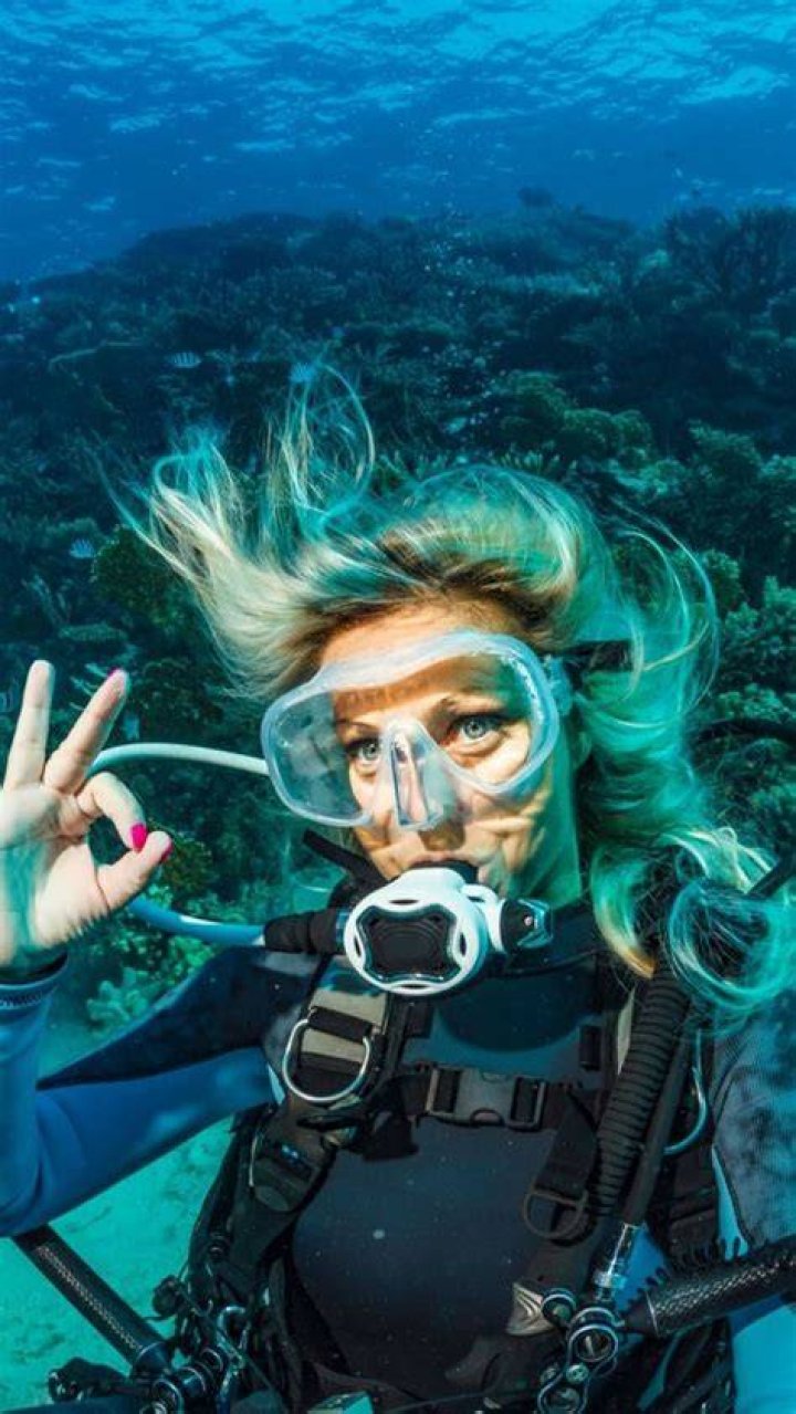 How do you stay calm when diving?
