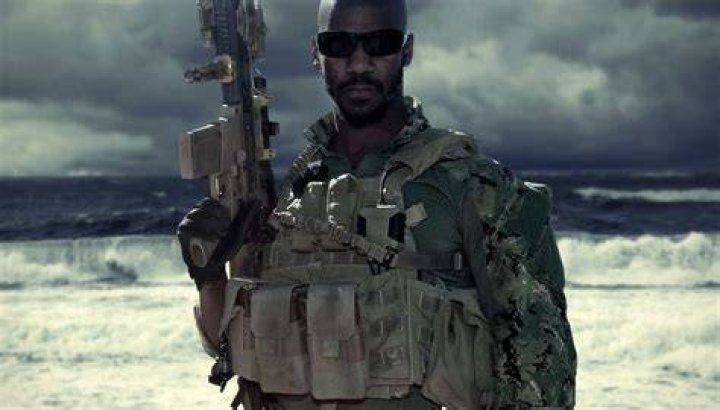 How much do a Navy SEAL get paid?