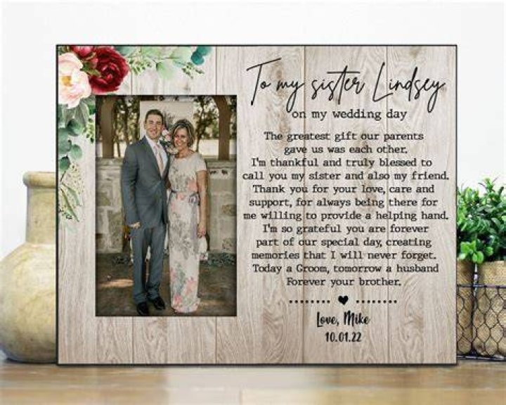 How much do you give a sibling for a wedding?