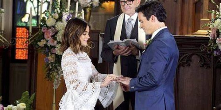 Who gets married PLL?